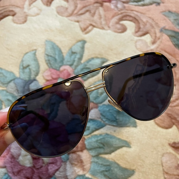 Authentic Tom Ford sunglasses - Picture 2 of 6